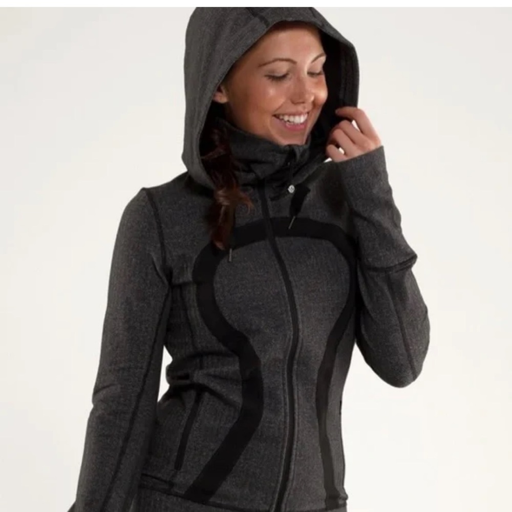 Lululemon stride‎ jacket grey/black size 4